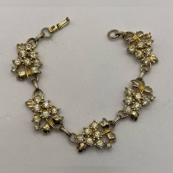 Vintage Gold Tone Linked Bracelet with Faceted Crystal Clusters - Picture 2 of 7